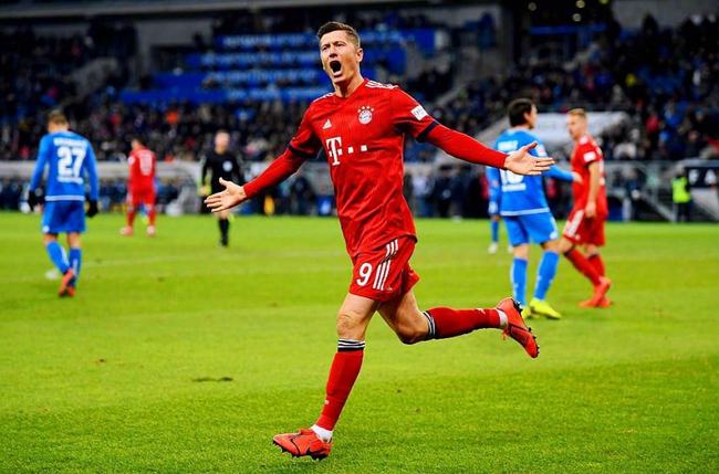 引人瞩目的 引人瞩目的