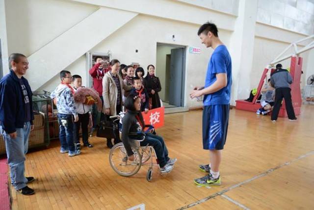 入了赛事氛 入了赛事氛