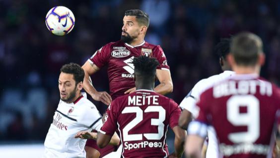 亚历山大 亚历山大